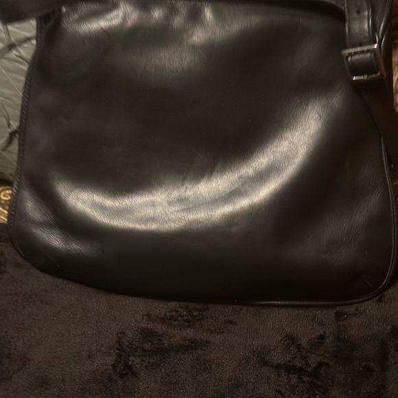 Gorgeous all leather black Crossbody - Picture 5 of 6